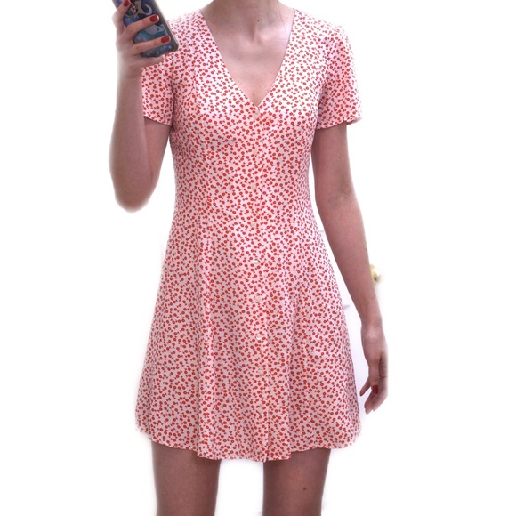 Calvin Klein Jeans Dresses & Skirts - Cute Calvin Klein flower print dress